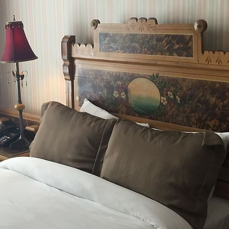 Hotel The Golden Lamb Lebanon Exterior foto